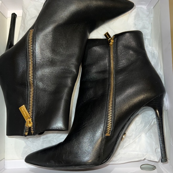 Michael Kors: KEKE BOOTIE LEATHER - Picture 4 of 6